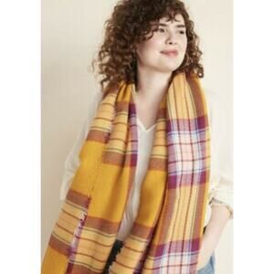 Old Navy Women's Fringed Flannel‎ Yellow Plaid Blanket Scarf  Long Window Pane